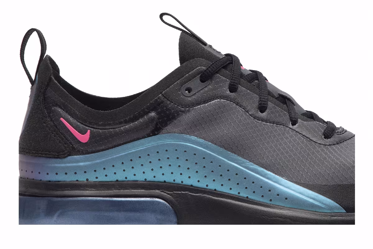 Nike Women's Air Max Dia Throwback Future, view 3