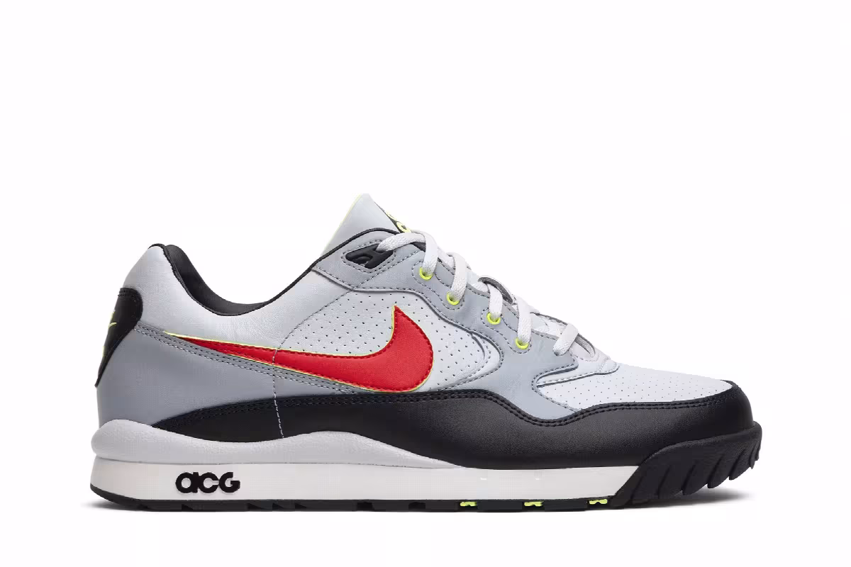 Nike ACG Wildwood Platinum Red, view 2