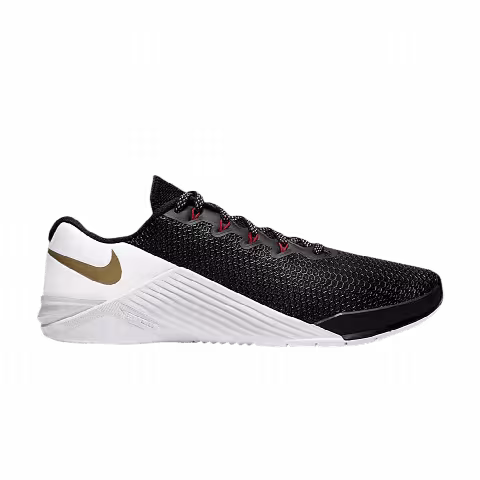 Nike Wmns Metcon 5 'Black Metallic Gold'