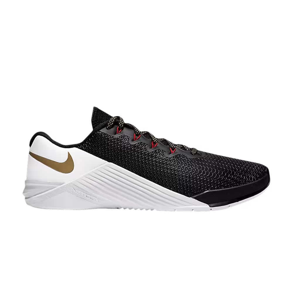 Nike Women's Metcon 5 Black Metallic Gold