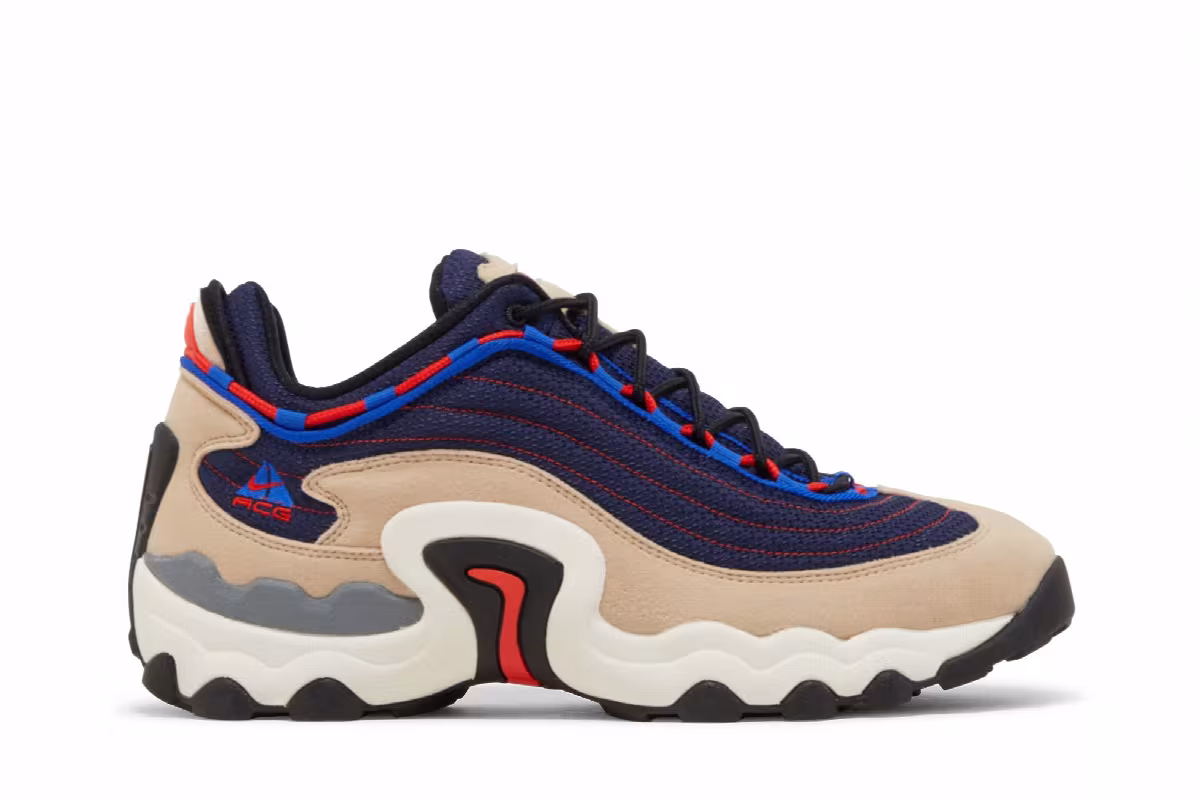 Nike Air Skarn ACG Sand, view 2