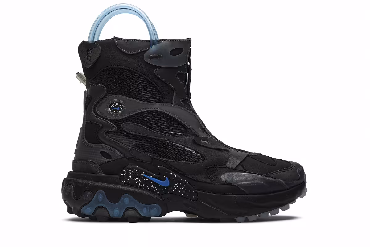 Undercover x Nike React Boot Black, view 2