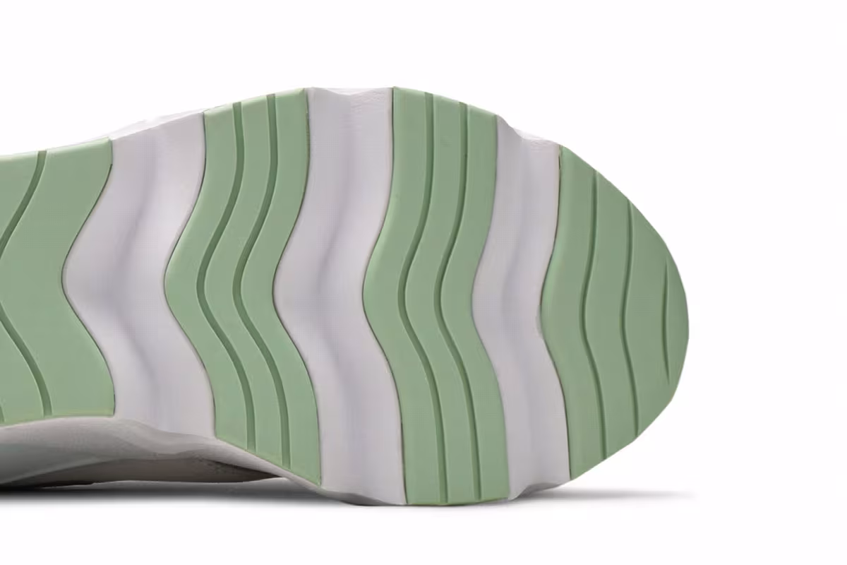 Nike Women's RYZ 365 Pistachio Frost, view 6