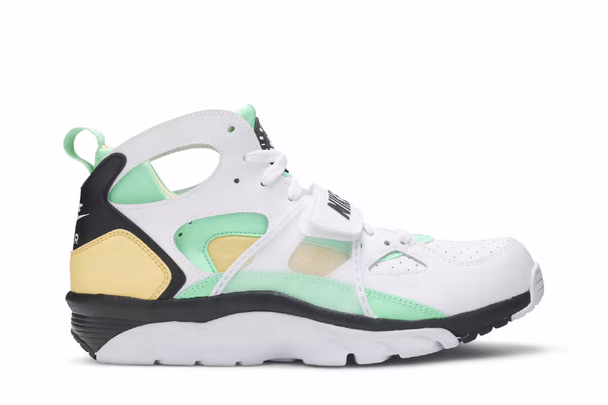 Nike Air Trainer Huarache Green Topaz, view 2
