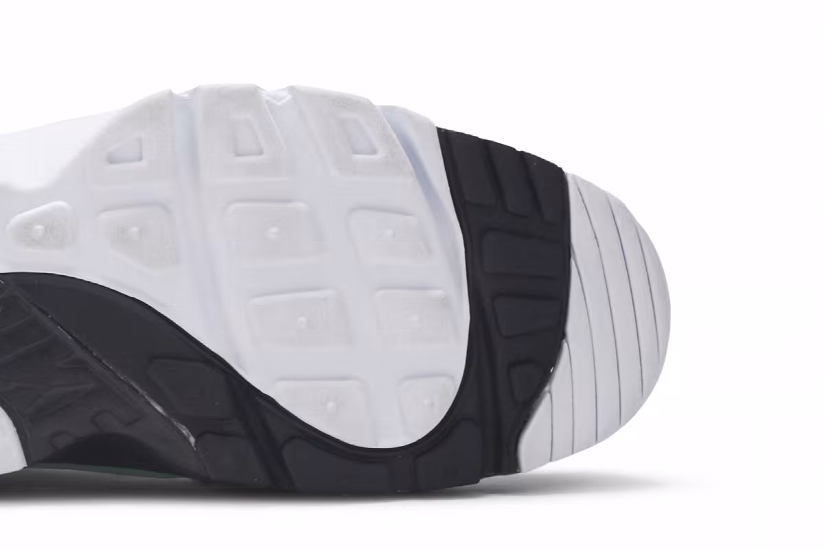 Nike Air Trainer Huarache Green Topaz, view 6