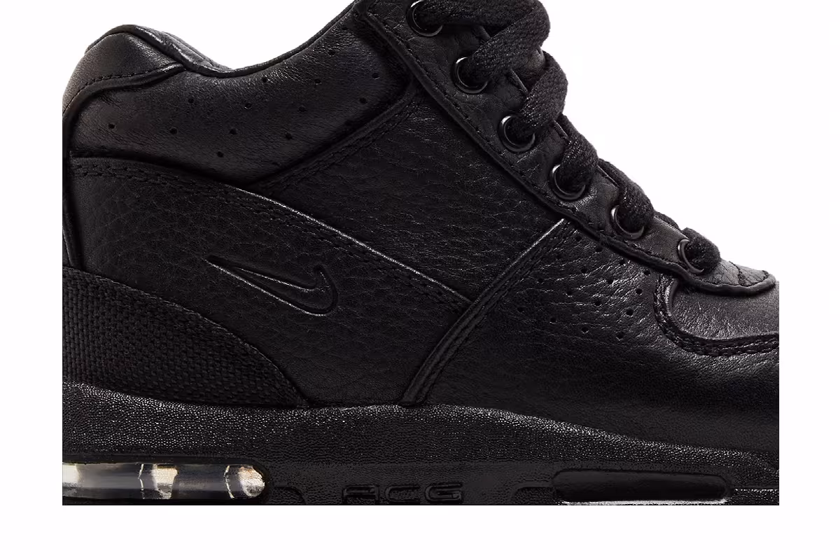 Nike Air Max Goadome PS Black Metallic Silver, view 3