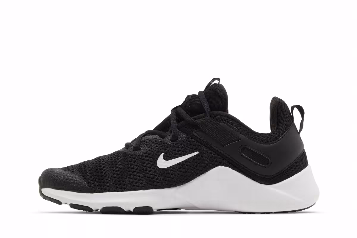 Nike Women's Legend Essential Black, view 4