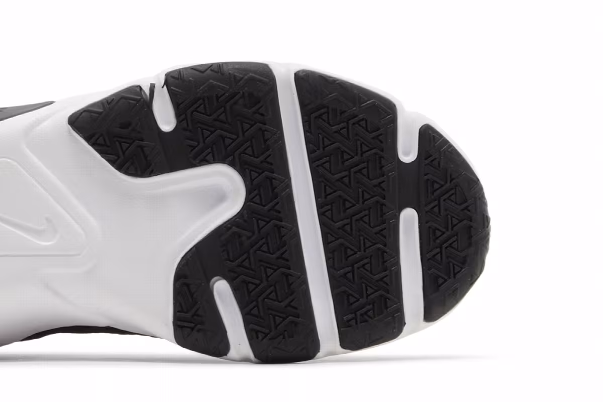 Nike Women's Legend Essential Black, view 6