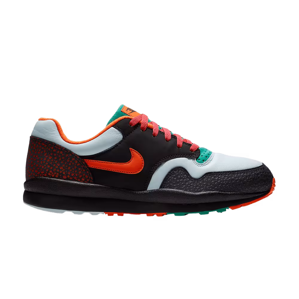 Nike Air Safari SE Supreme Tech