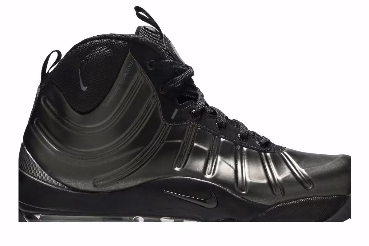 Nike Air Bakin Posite Triple Black, view 3