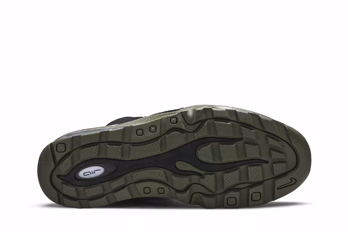 Nike Air Bakin Posite Medium Olive, view 5