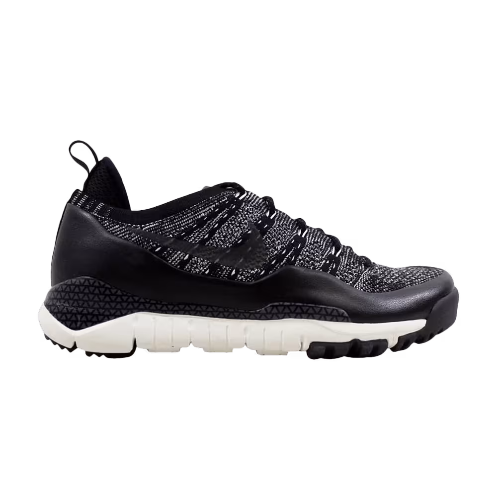 Nike Lupinek Flyknit Low Black