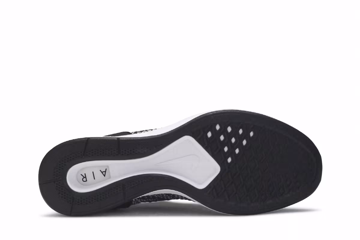Nike Air Zoom Mariah Flyknit Racer Black Platinum, view 5