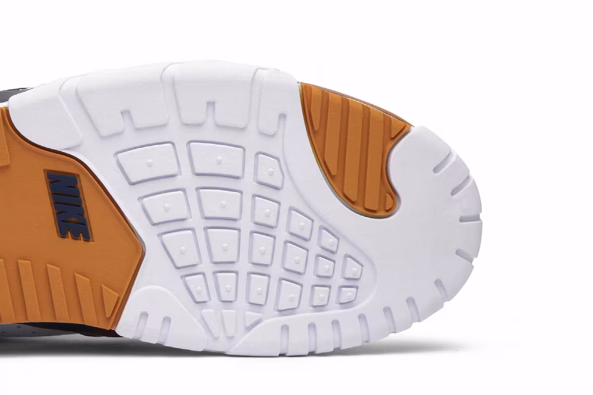 Nike Air Trainer 3 Medicine Ball 2019, view 6