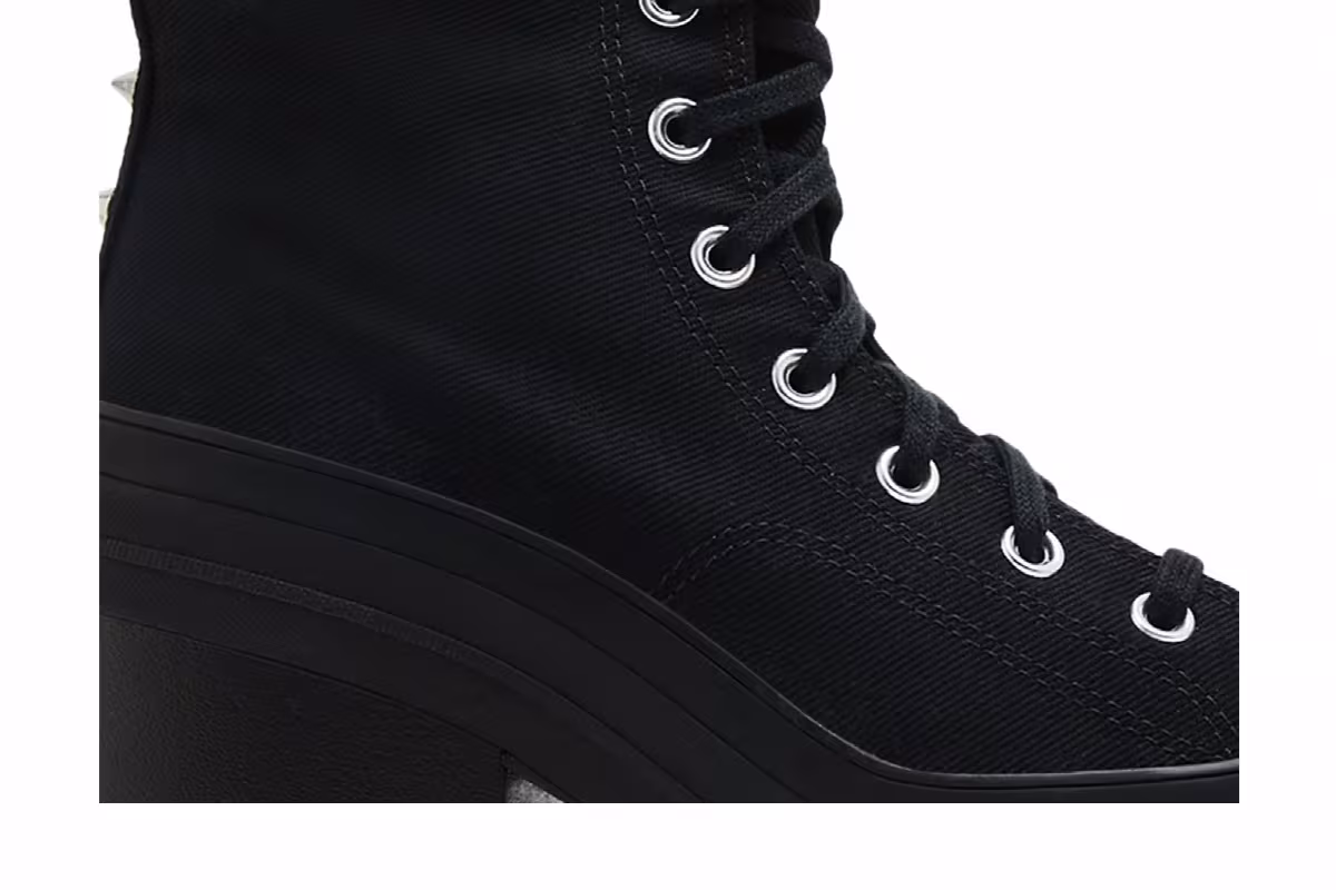 Converse Women's Chuck 70 De Luxe Heel Platform High Studded - Black, view 3