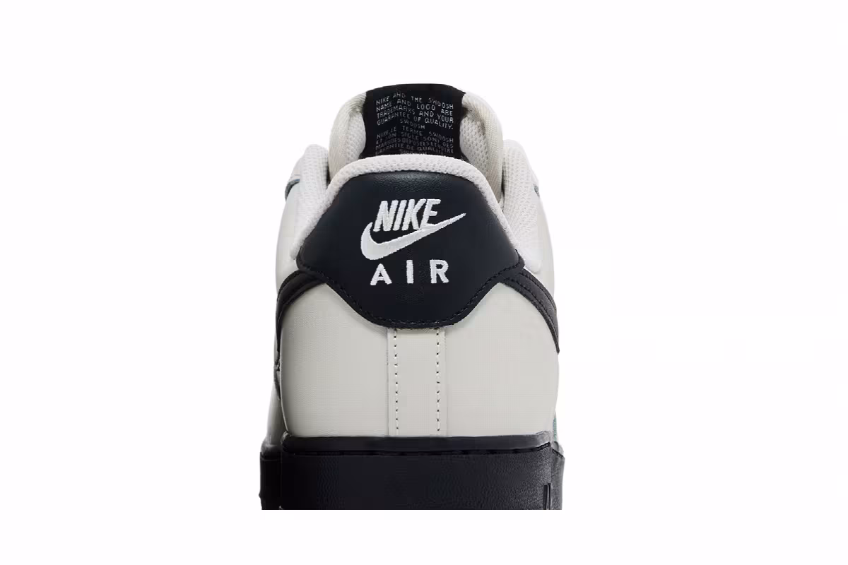 Nike Air Force 1 Light Bone Black, view 8