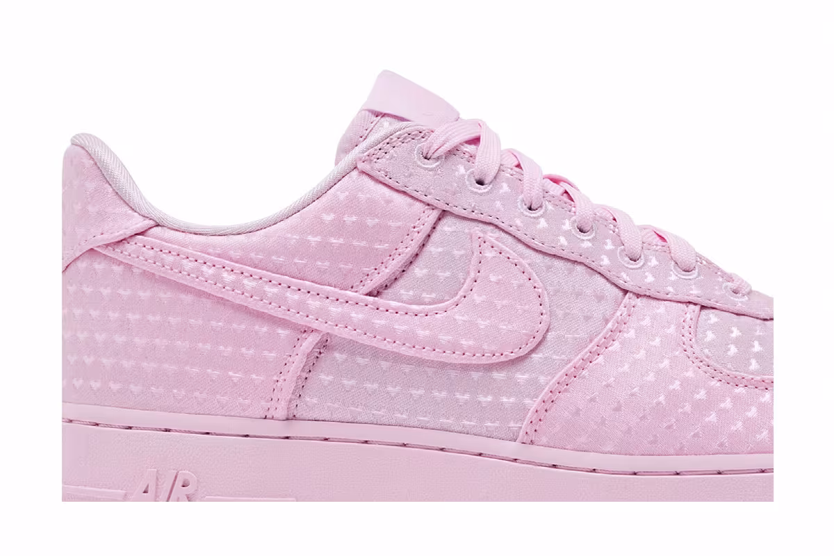 Women's Nike Air Force 1 Low Valentine's Day Pink Foam 2026, view 3