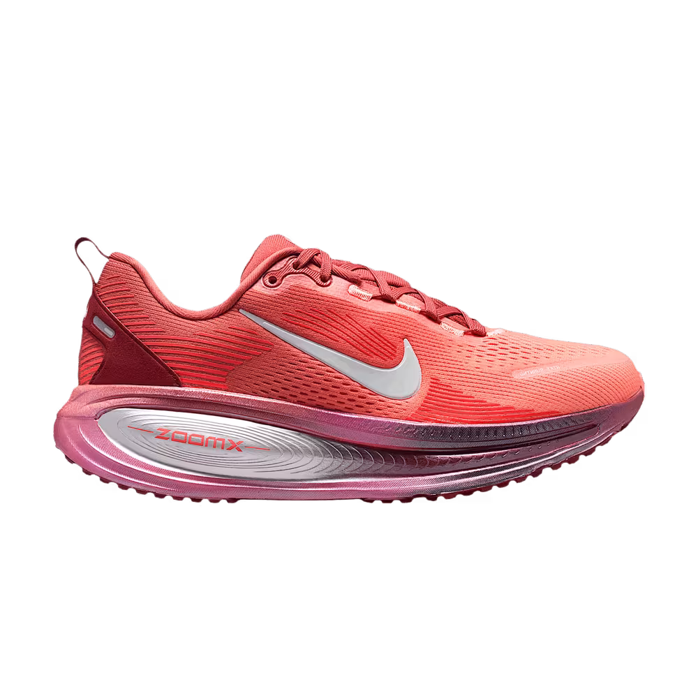 Nike Women's Vomero 18 SE Light Redwood
