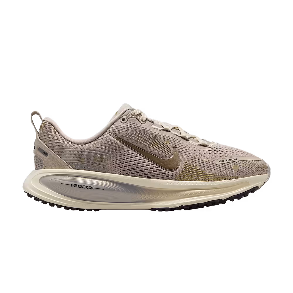 Nike Vomero 18 GS Cream Coconut Milk