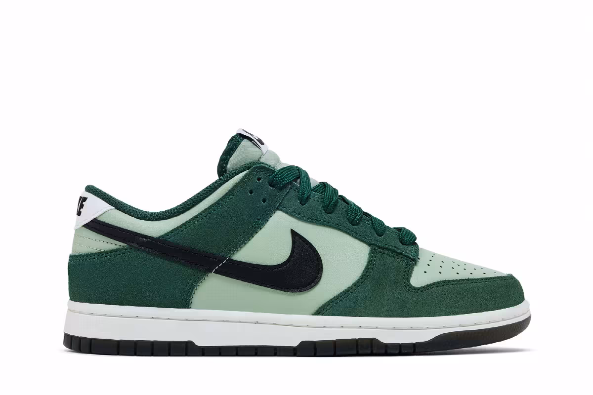 Nike Dunk Low SE Jade Horizon Fir, view 2
