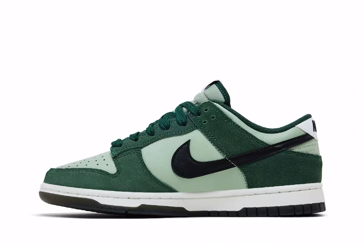 Nike Dunk Low SE Jade Horizon Fir, view 4