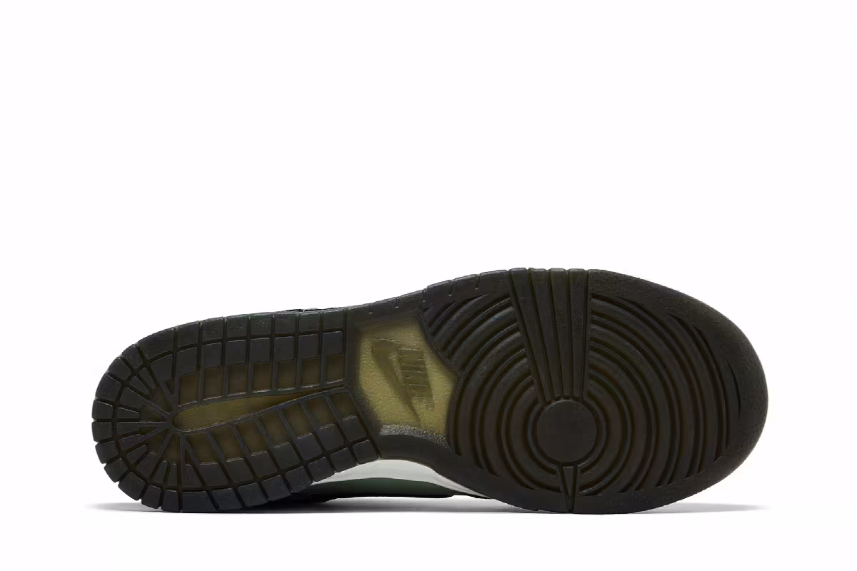 Nike Dunk Low SE Jade Horizon Fir, view 5