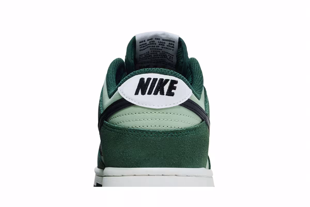 Nike Dunk Low SE Jade Horizon Fir, view 8