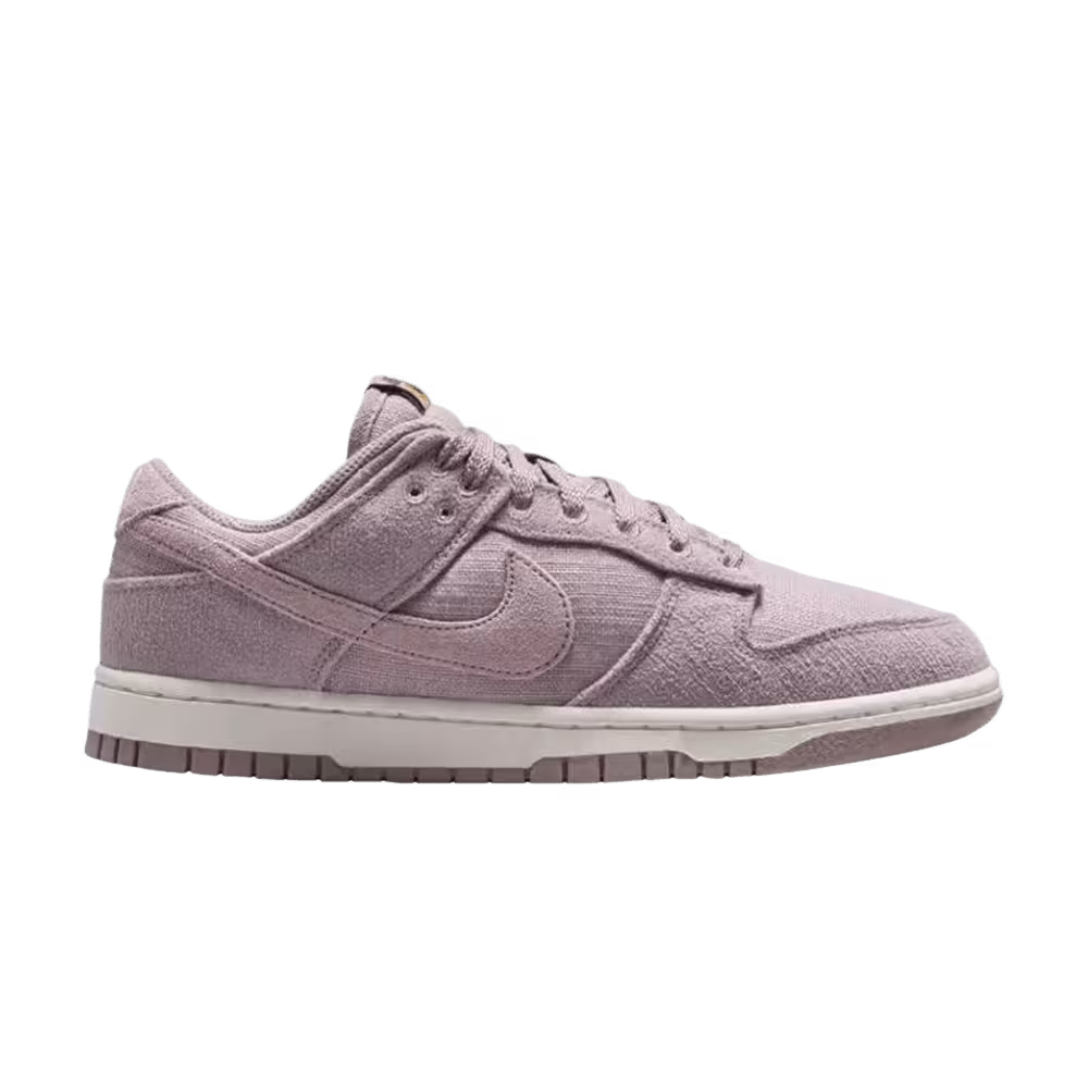Nike Women's Dunk Low Now Accepting All Flowers