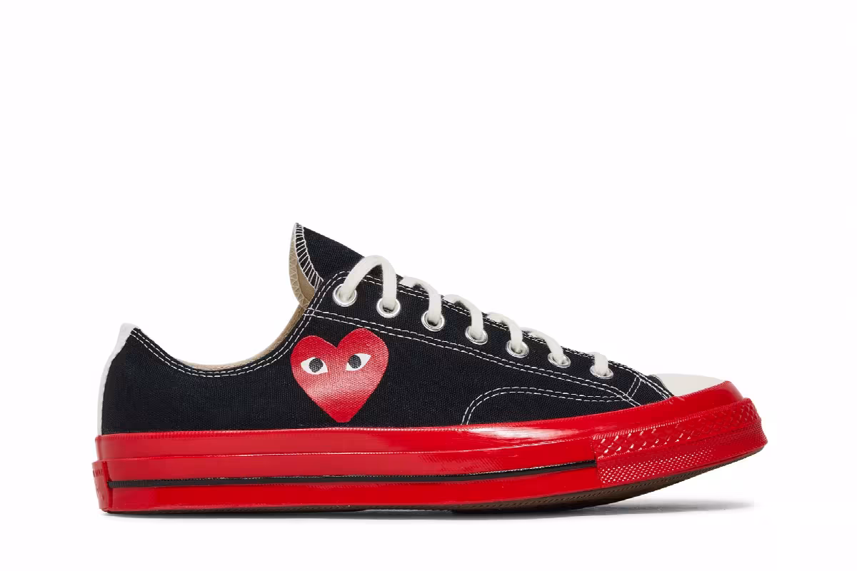 Comme des Garçons Play x Converse Chuck 70 Low Black Red, view 2