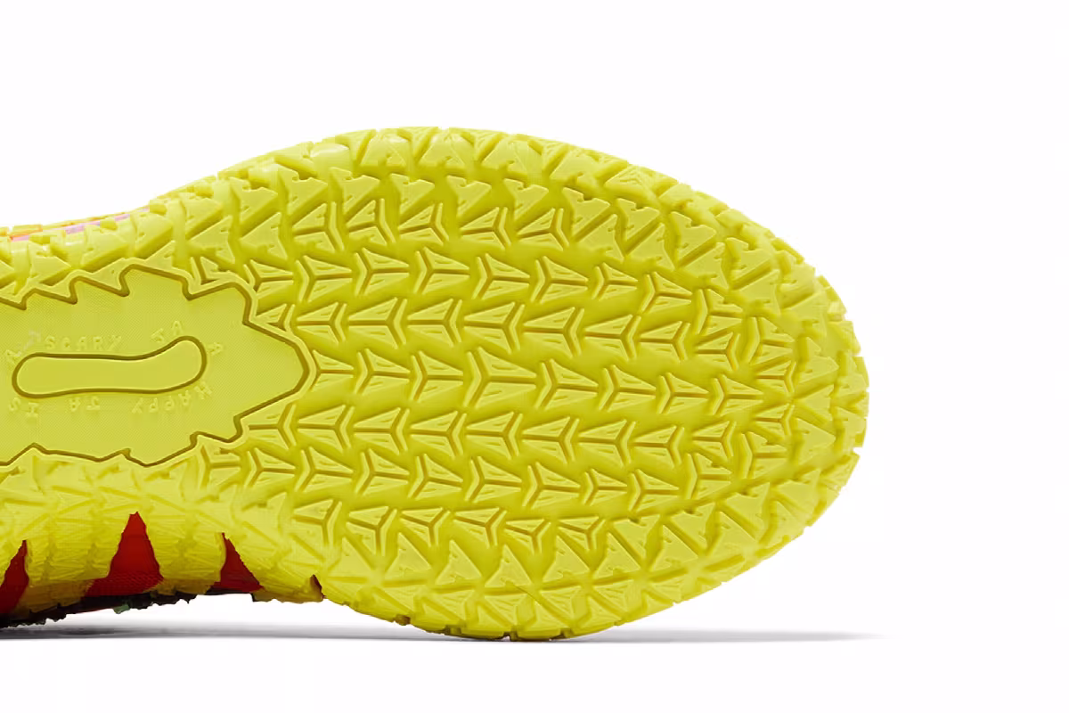 Jurassic Park x Nike Ja 3 Green Spark, view 6