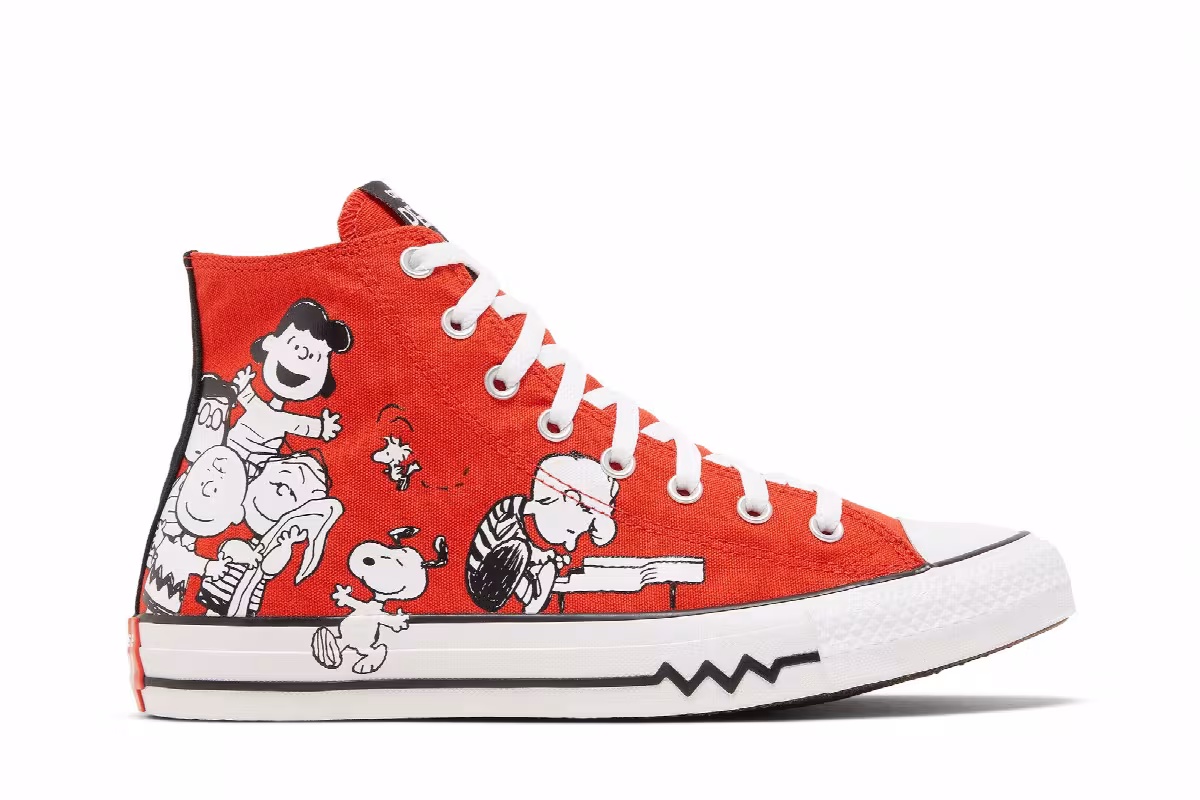 Peanuts x Converse Chuck Taylor All Star High Snoopy and Friends, view 2
