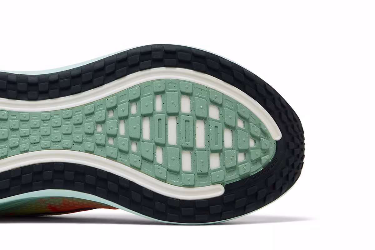 Nike Vomero Plus Barely Volt, view 6