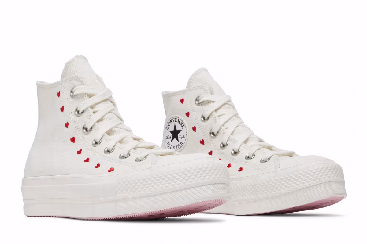 Converse Women's Chuck Taylor All Star Lift Platform High Embroidered Hearts - White, view 9