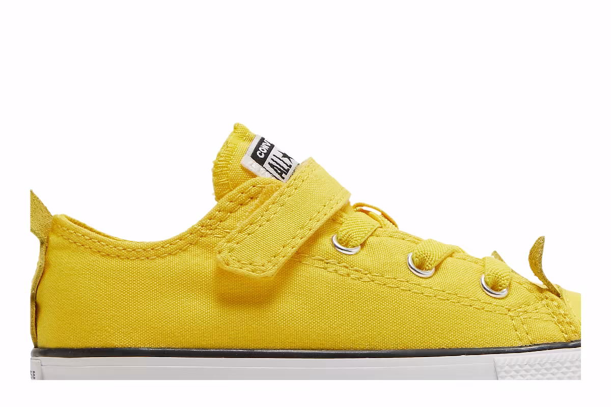 Pokemon x Converse Chuck Taylor All Star Low Easy-On TD Pikachu, view 3