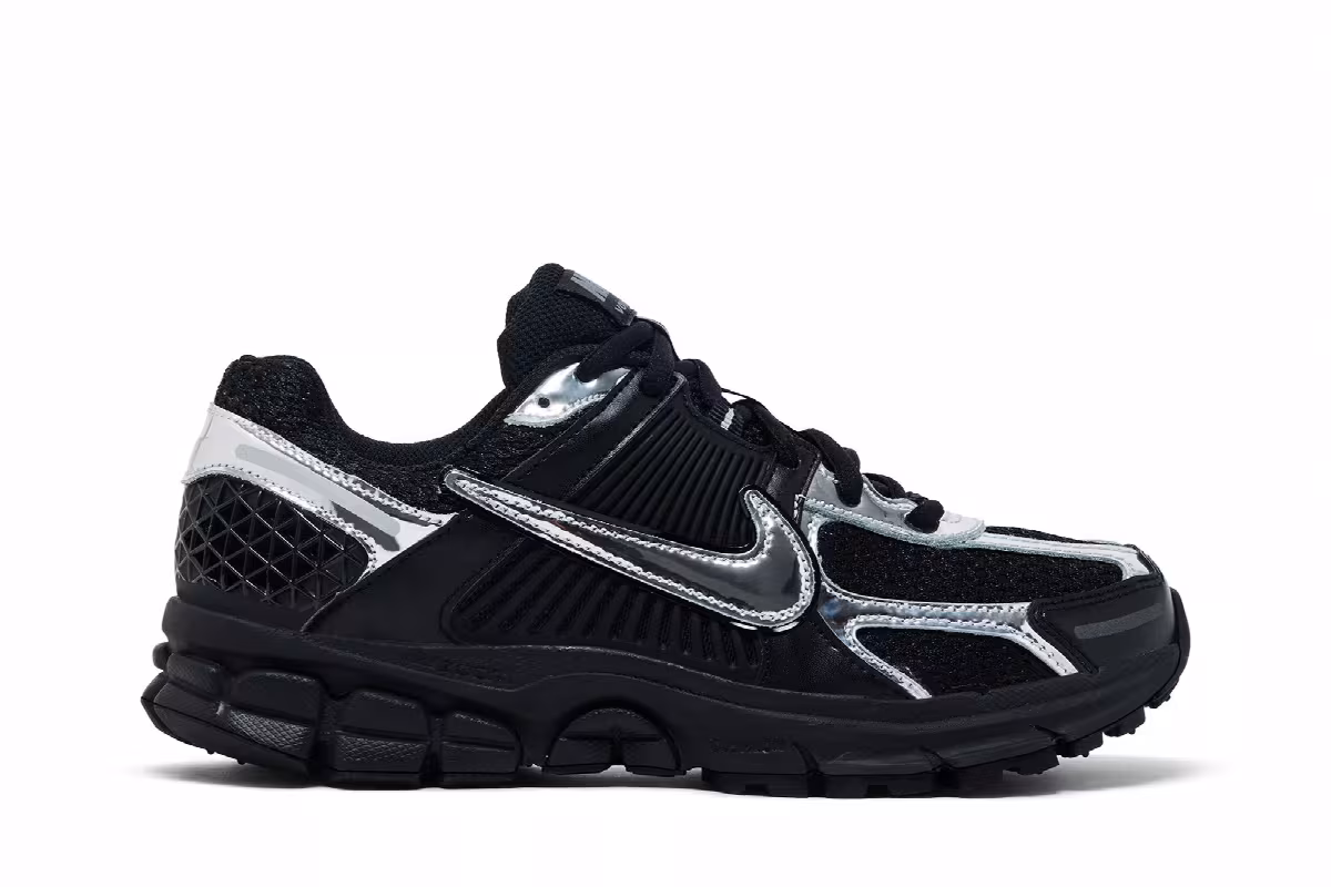 Nike Women's Air Zoom Vomero 5 Black Metallic Silver, view 2