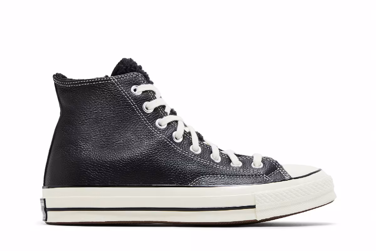 Converse Chuck 70 High Cozy Utility - Black, view 2