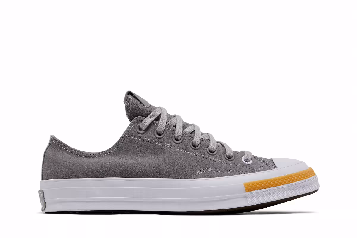CLOT x Converse Chuck 70 Low Paloma, view 2
