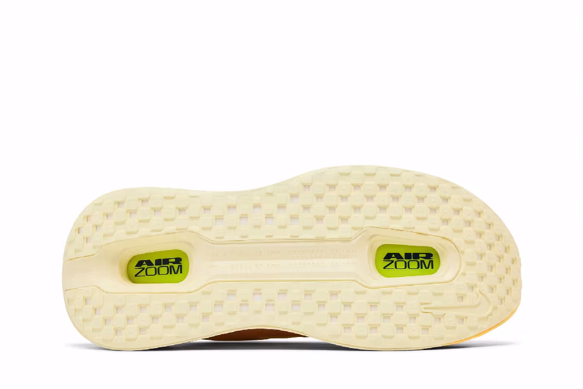 Nike Vomero Premium Alabaster, view 5