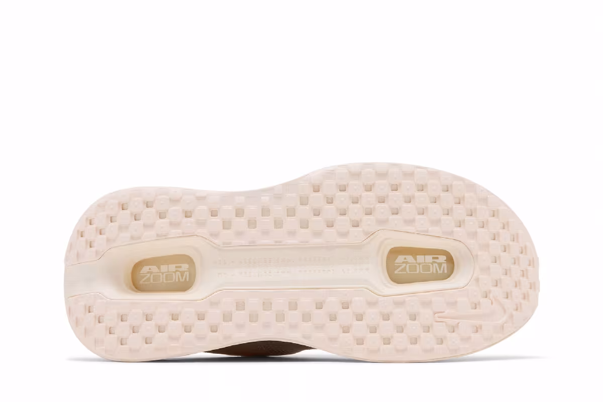 Nike Women's Vomero Premium Chalk, view 5