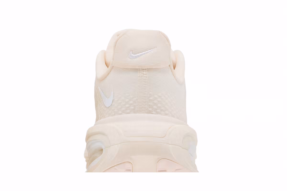 Nike Women's Vomero Premium Chalk, view 8