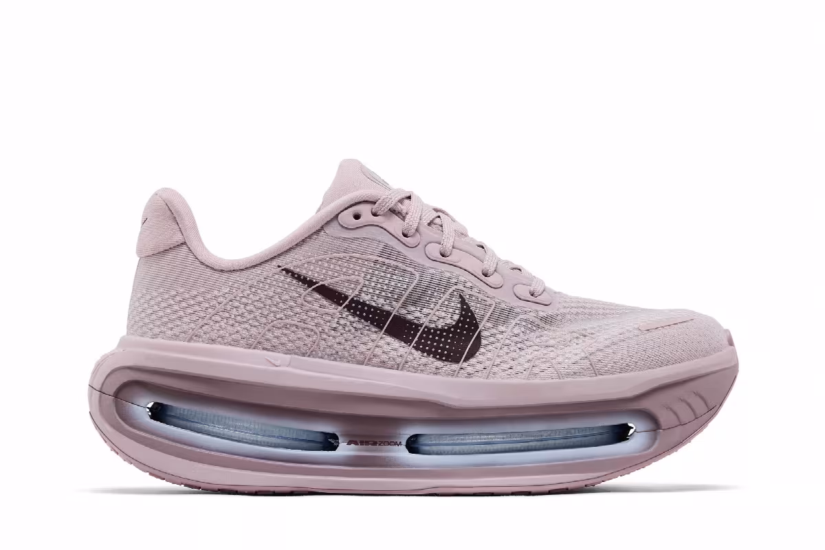 Nike Women's Vomero Premium Particle Rose Burgundy, view 2