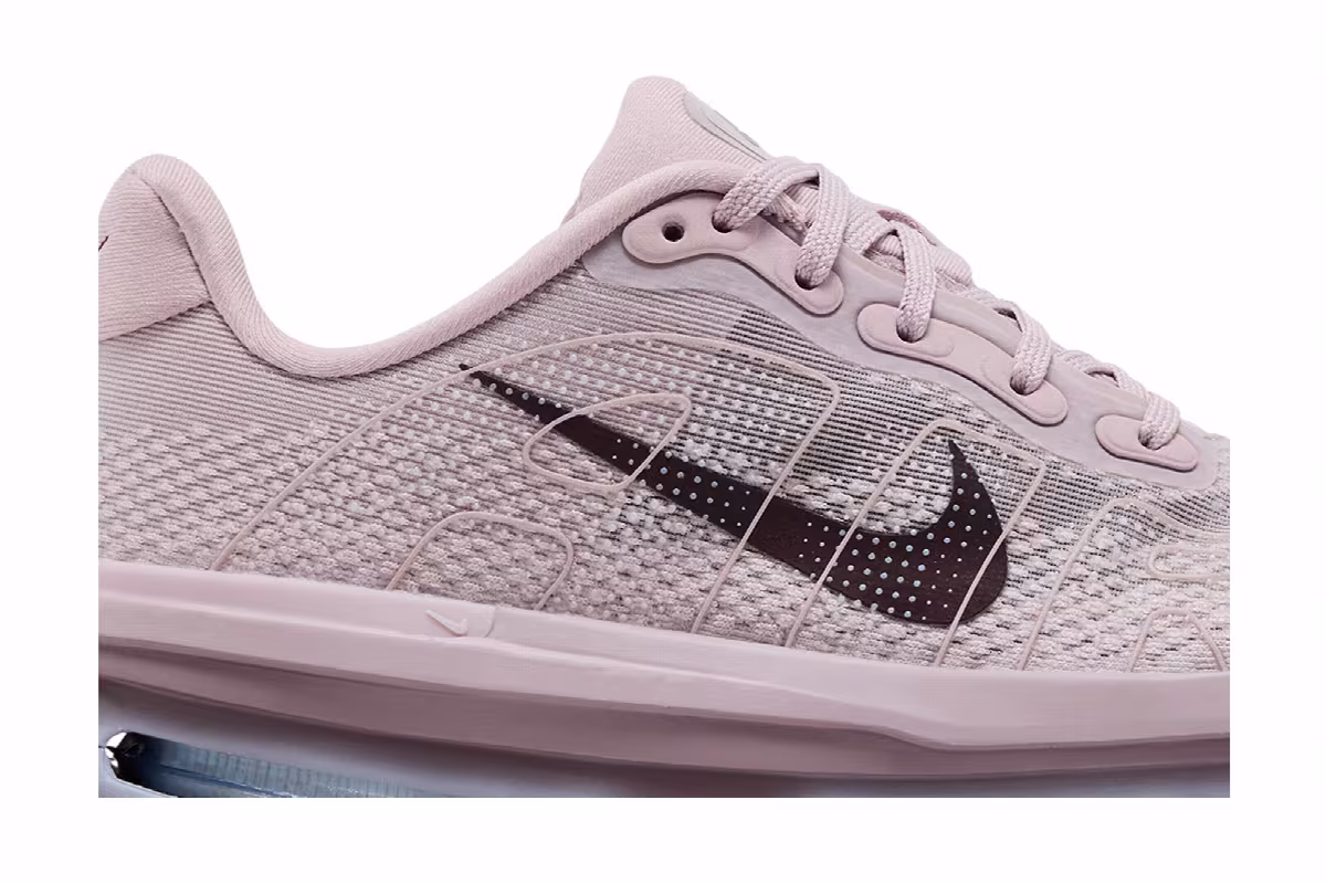 Nike Women's Vomero Premium Particle Rose Burgundy, view 3