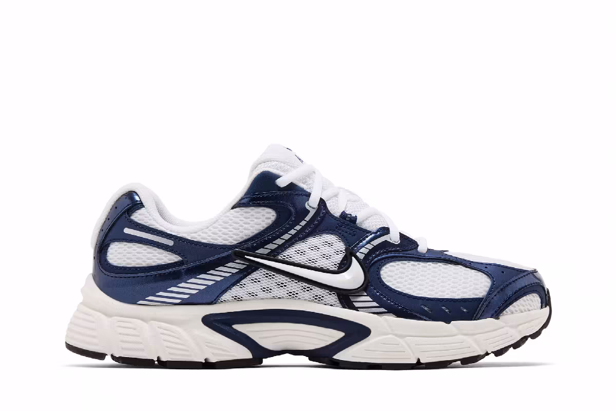 Nike V5 RNR White Midnight Navy, view 2