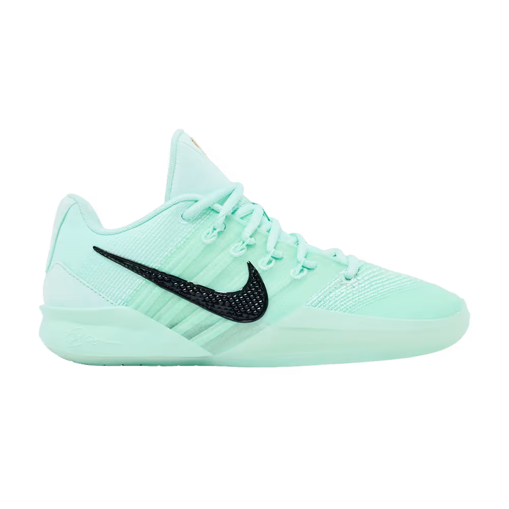 Nike Women's Sabrina 3 Statue of Liberty