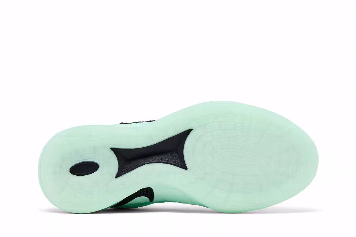 Nike Women's Sabrina 3 Statue of Liberty, view 5