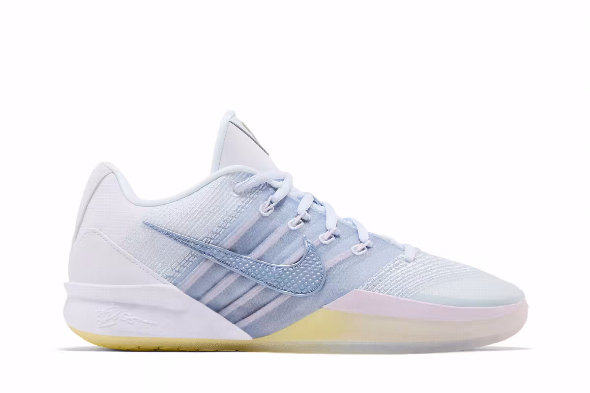 Nike Women's Sabrina 3 Infinite, view 2