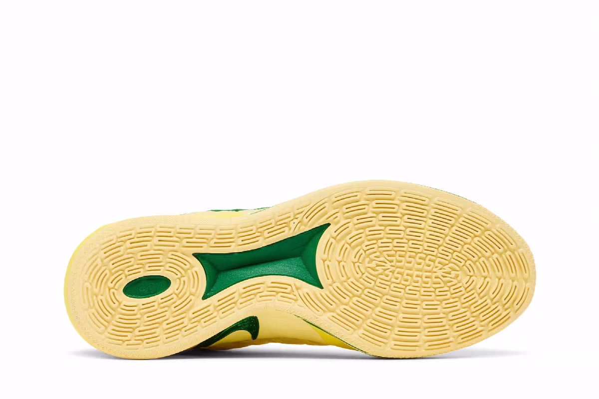 Nike Women's Sabrina 3 Oregon Ducks, view 5
