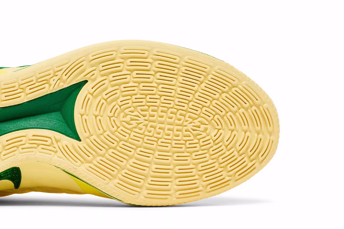 Nike Women's Sabrina 3 Oregon Ducks, view 6