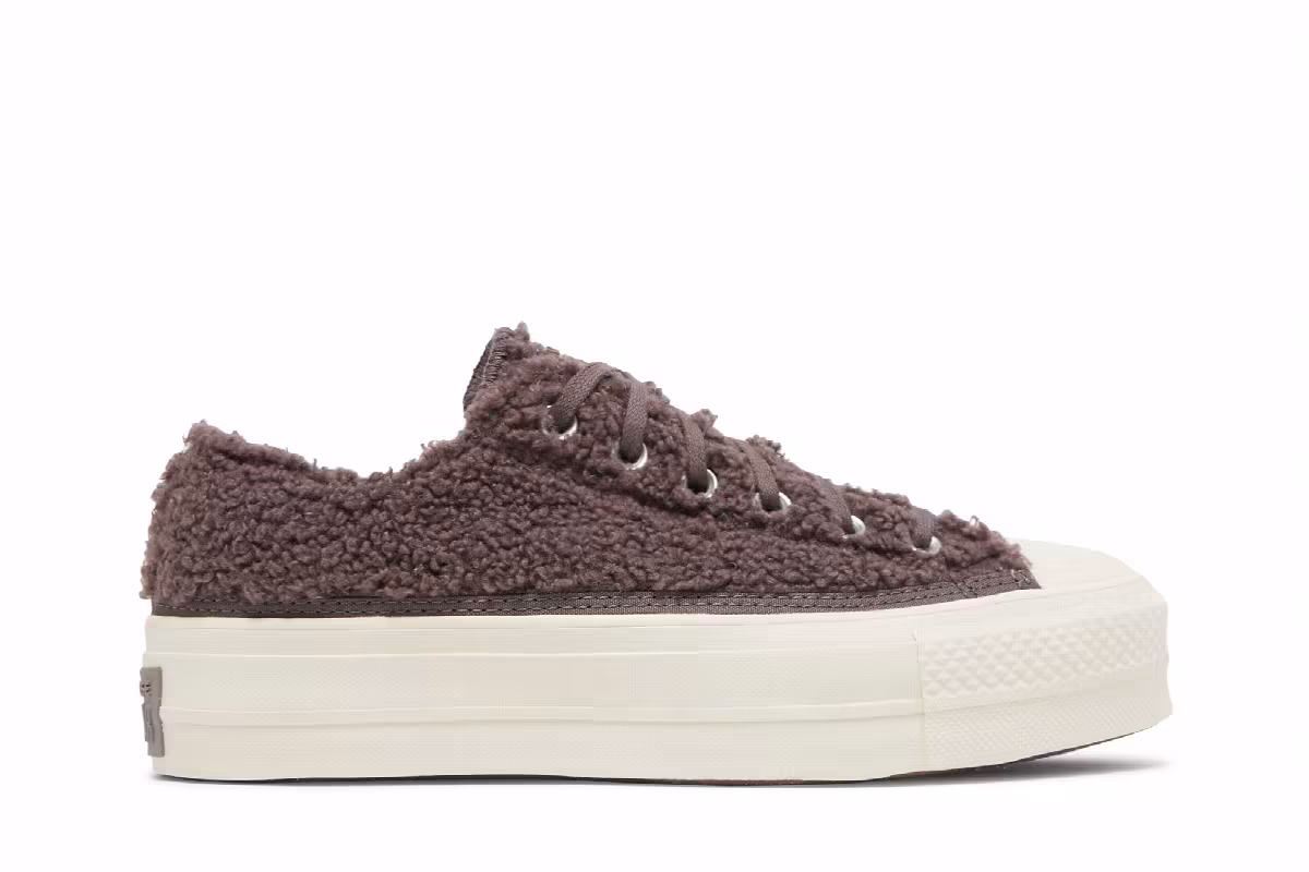 Converse Women's Chuck Taylor All Star Platform Low Cozy Sherpa - Violet Ore, view 2