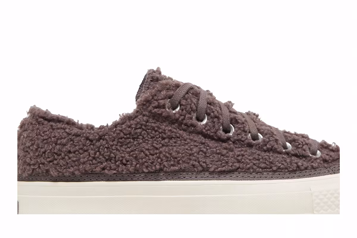 Converse Women's Chuck Taylor All Star Platform Low Cozy Sherpa - Violet Ore, view 3